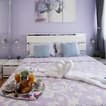 Luxury 2br Retreat In וארנה