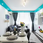 דירה Luxury 2br Retreat In
