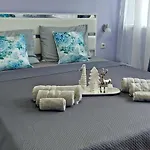 Luxury 2br Retreat In דירה וארנה
