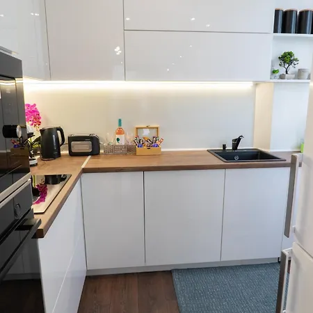Luxury 2br Retreat In Apartment Varna