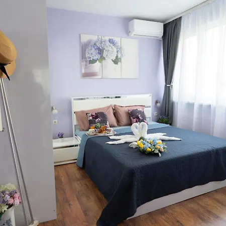 Luxury 2br Retreat In Apartment