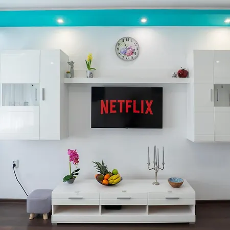 דירה Luxury 2br Retreat In